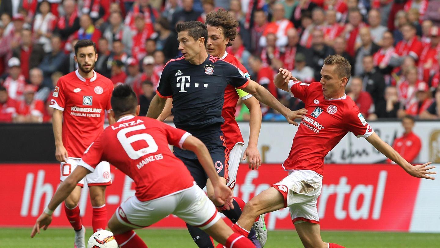 名记：字母最近向队友强调专注篮球的重要性，别被外界声音干扰