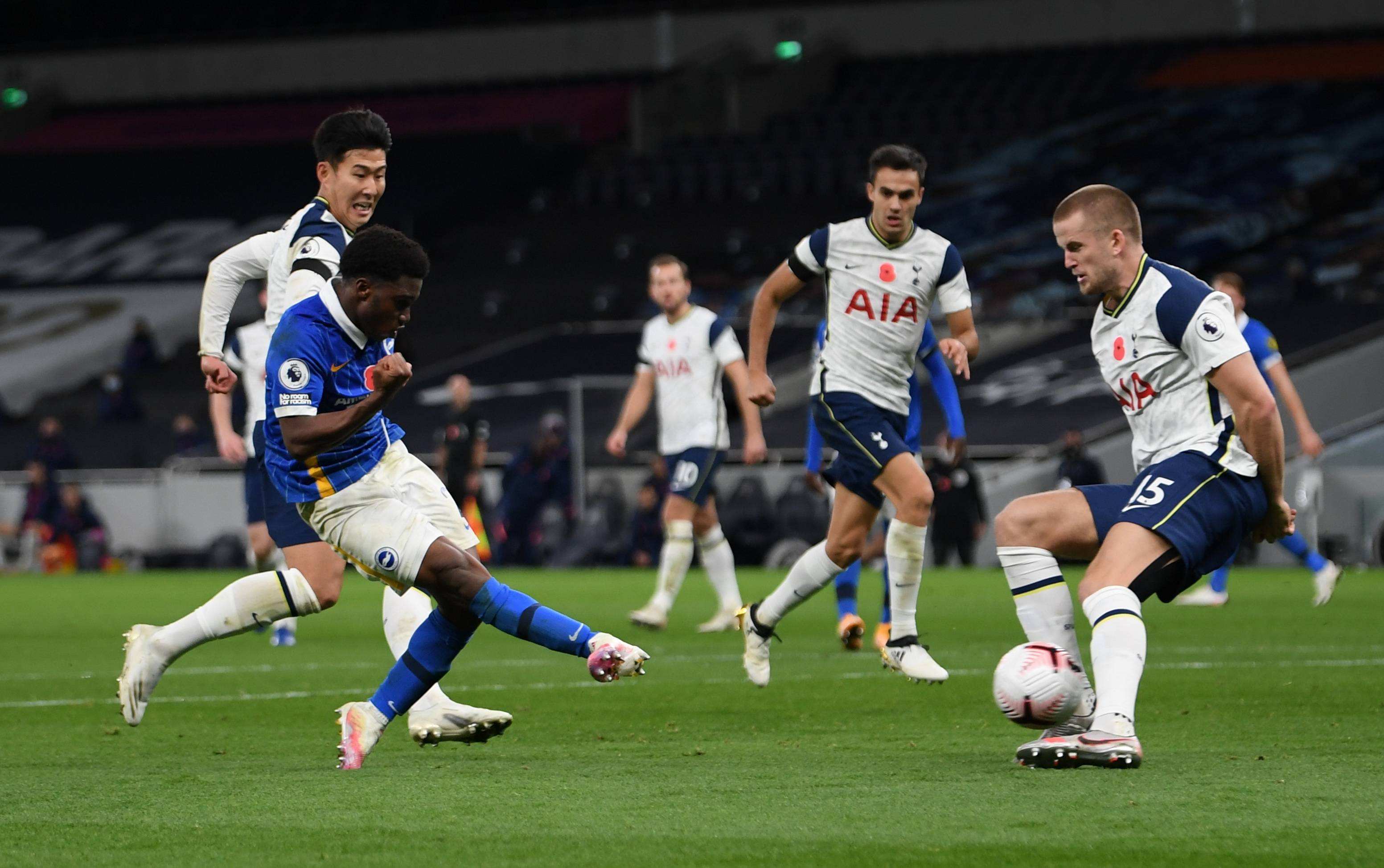 曼奇尼：小法赛后来我面前说，我在场上的话比他当年还要多（曼奇尼：赛后小法打趣，我在场上比他当年更健谈）