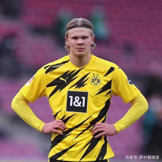 篮球湖人全队配合默契提升