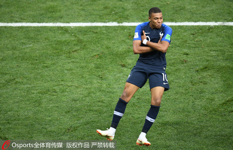 图片报：阿德耶米已认为自己不会留多特，曼联和国米想引进他（图片报：阿德耶米自认难留多特，曼联与国米有意将其签下）