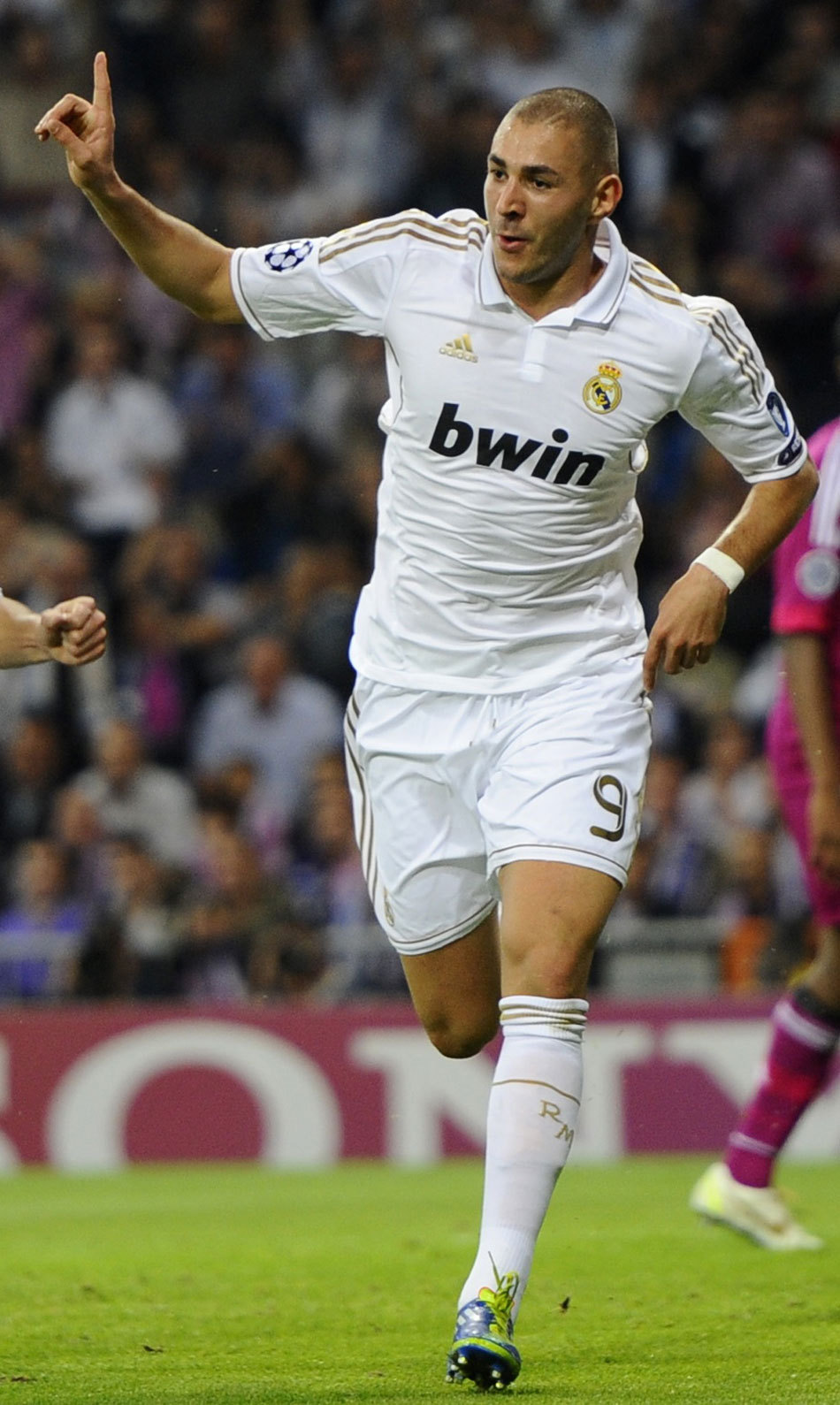 执法有温度，马宁在点球大战结束后，安慰南通队失点队员